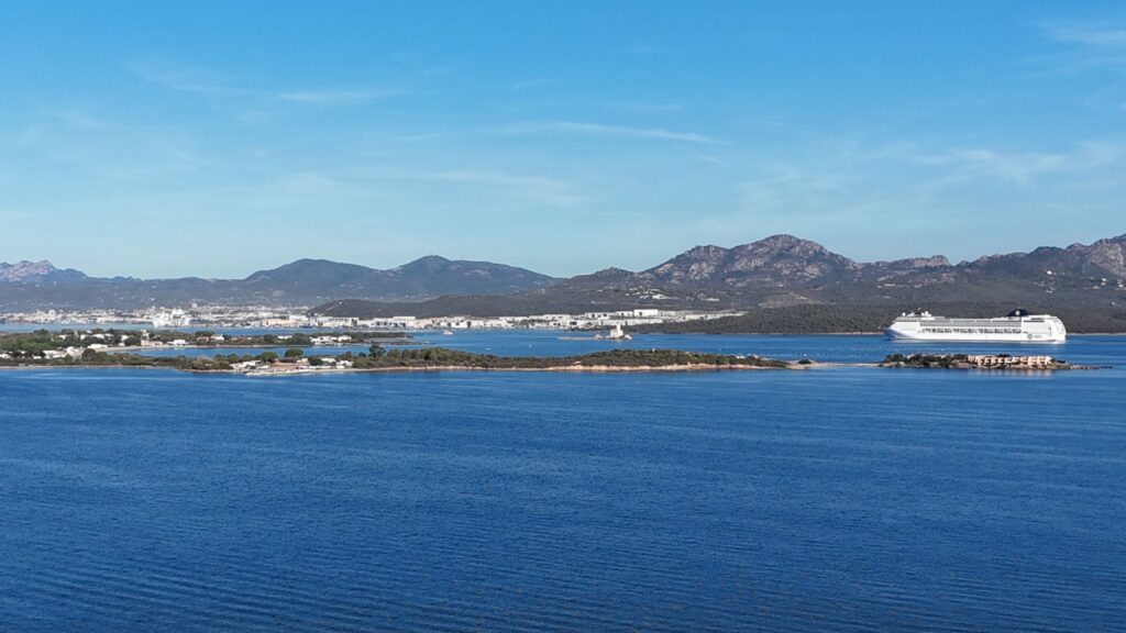 Hafeneinfahrt nach Olbia